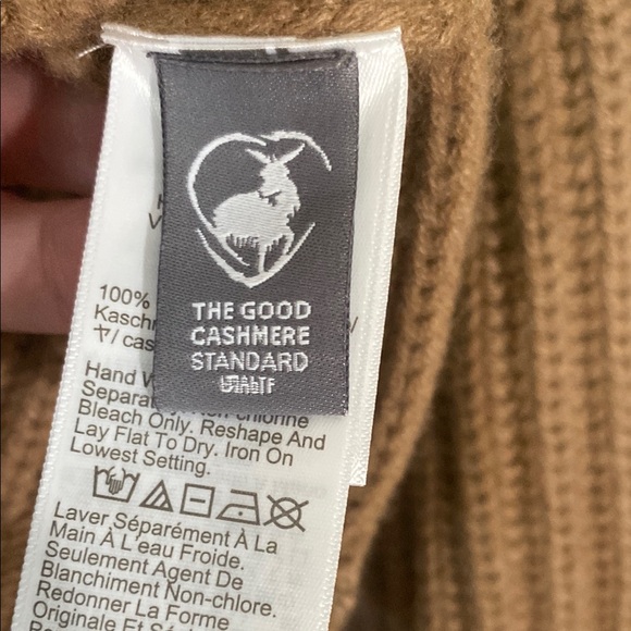 Brown Ribbed Knit Sweater - Picture 4 of 6